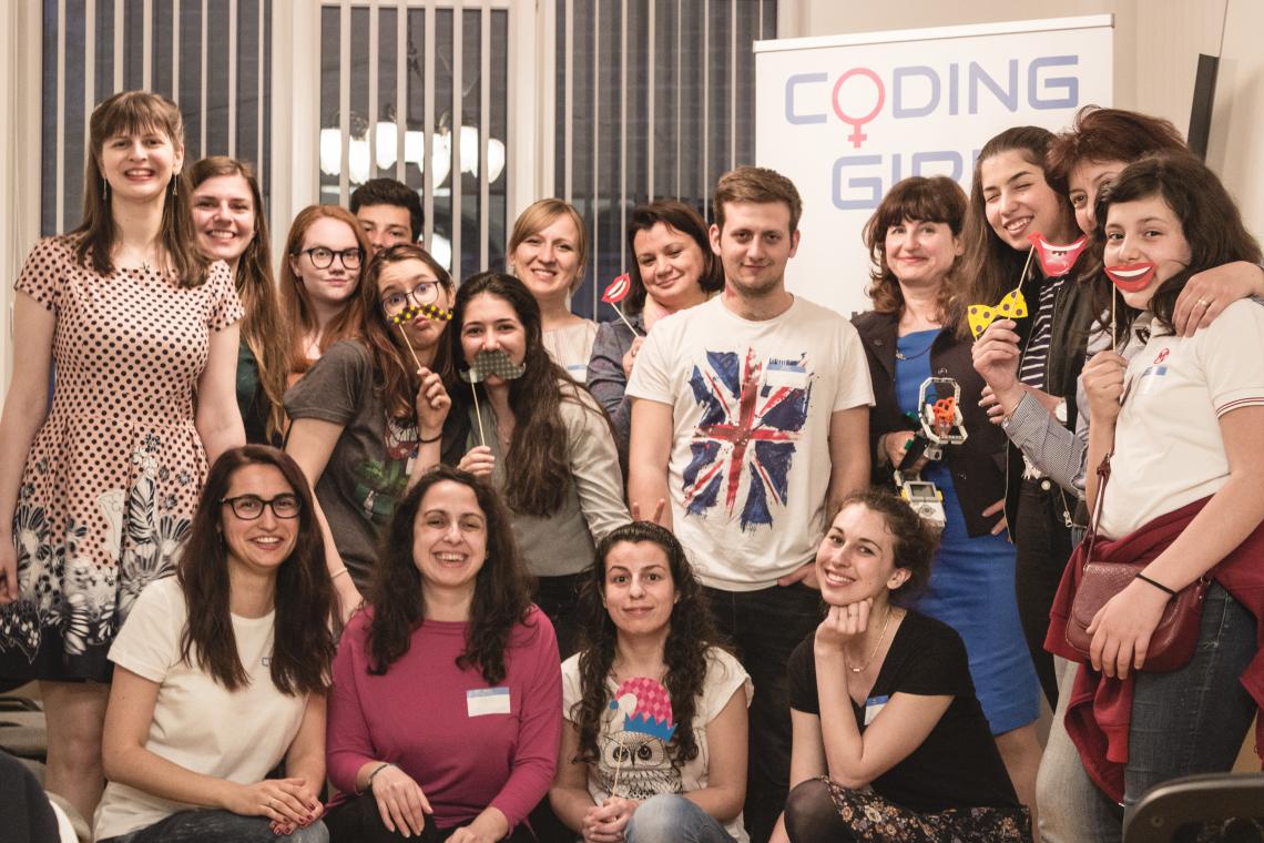 Coding Girls Meetup - Embrace Your Courage Coding GIrls Group Photo